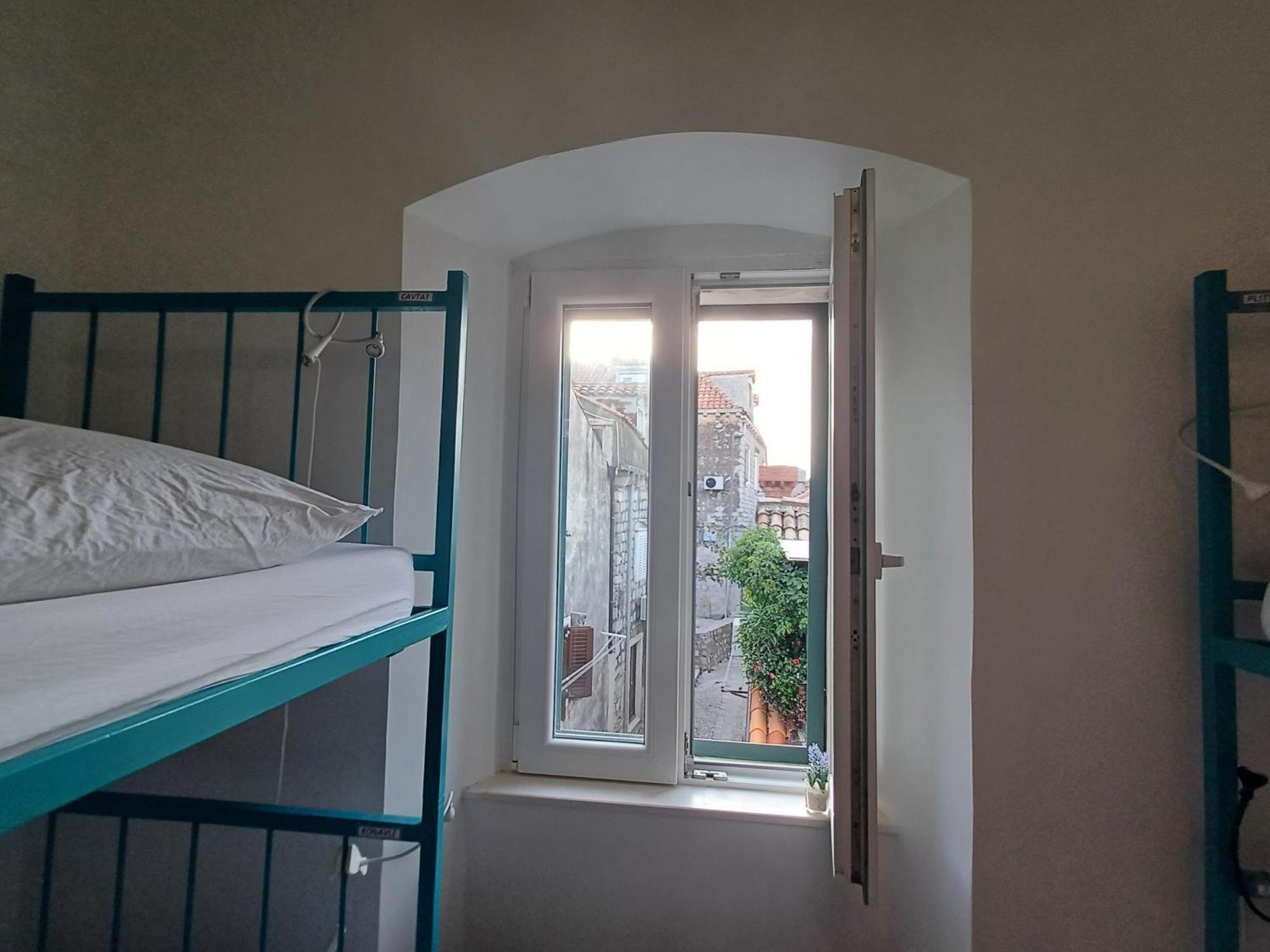 City Walls Hostel ดูบรอฟนิก ภายนอก รูปภาพ