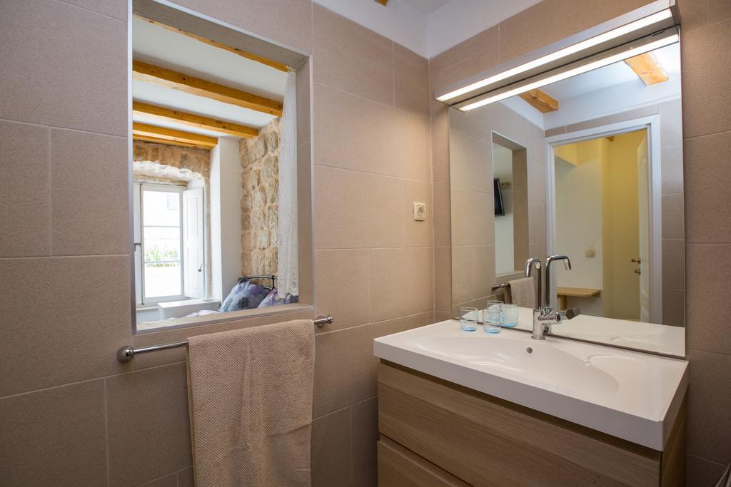 City Walls Hostel ดูบรอฟนิก ภายนอก รูปภาพ